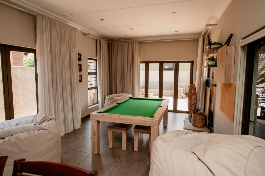 5 Bedroom Property for Sale in Baillie Park North West